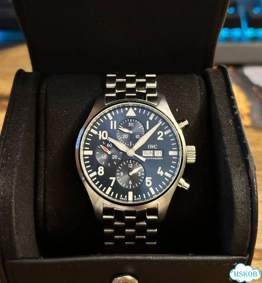 IWC Pilot Le Petit Prince Chronograph 43 в наличии фото 2