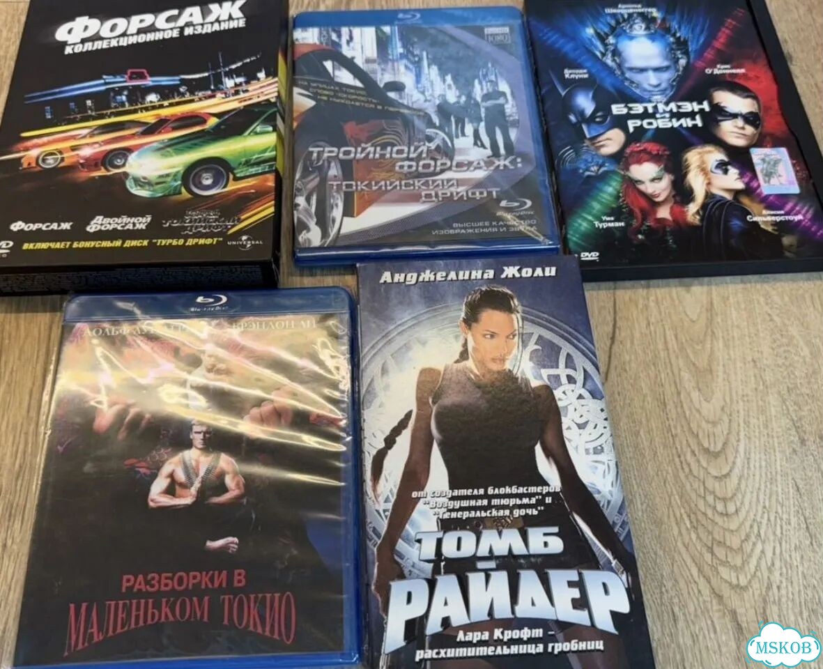 Диски и кассета с фильмами фото 1