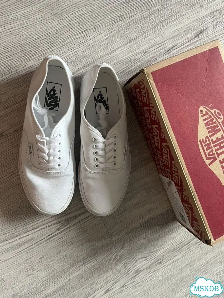 Vans authentic 40,5 фото 1