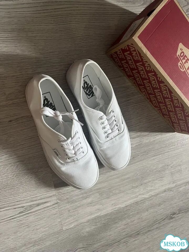 Vans authentic 40,5 фото 2