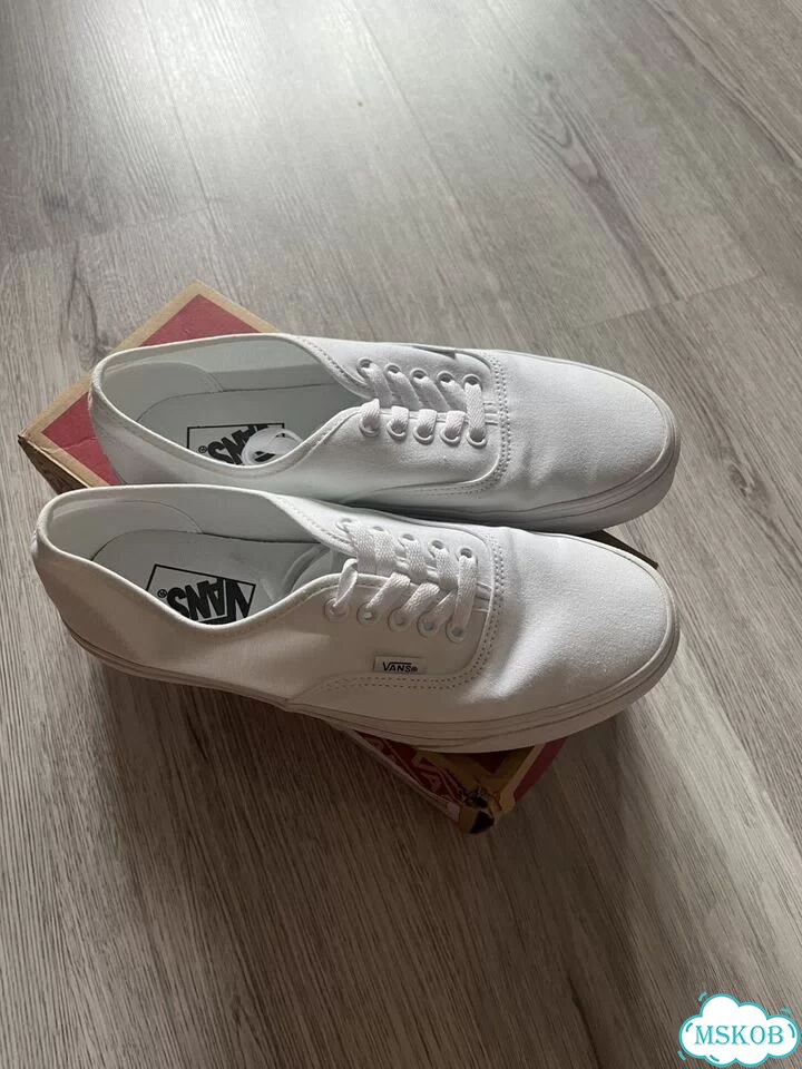 Vans authentic 40,5 фото 4