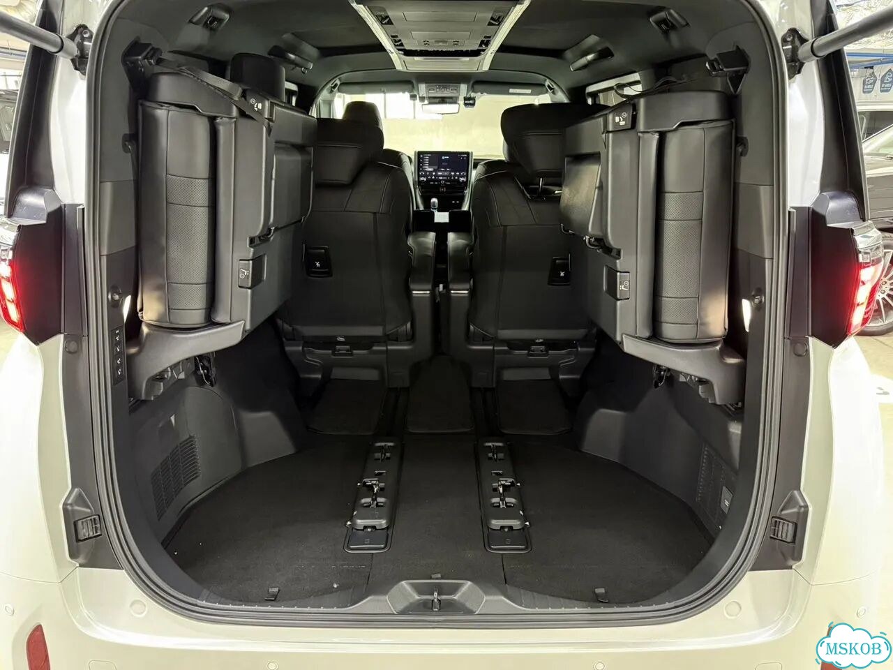 Toyota Alphard 2.5 CVT, 2025, 15 800 км фото 28