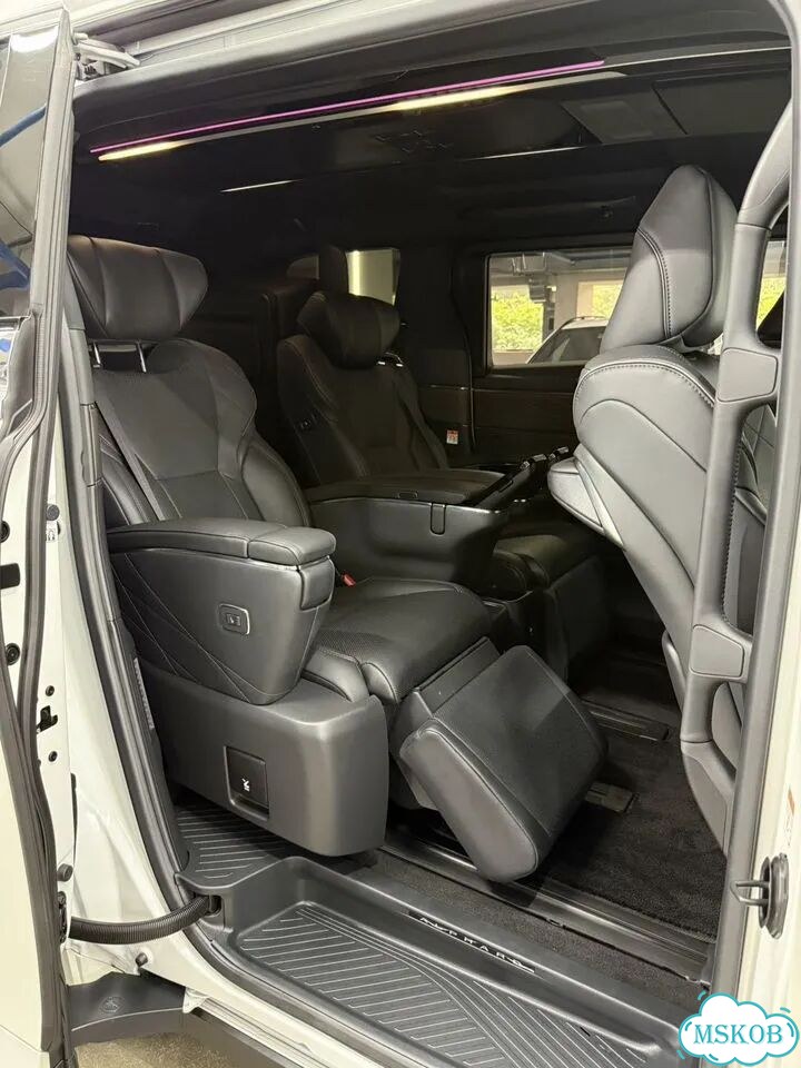 Toyota Alphard 2.5 CVT, 2025, 15 800 км фото 30