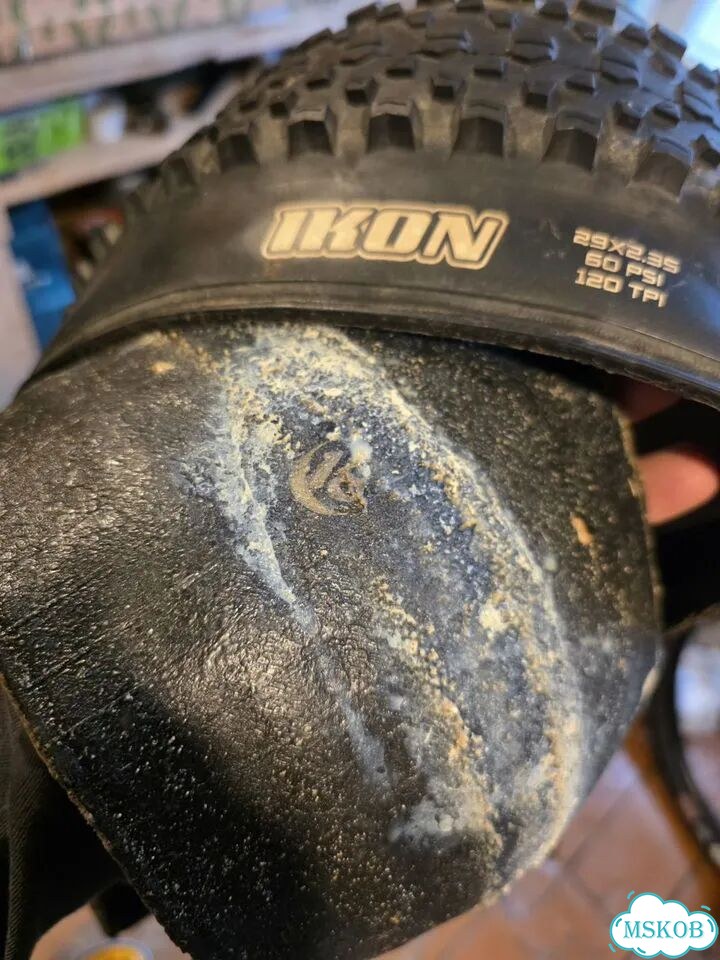 Maxxis icon 26 exo 3c tr 2.35 фото 3