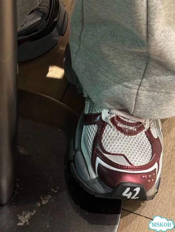 Balenciaga runner фото 2