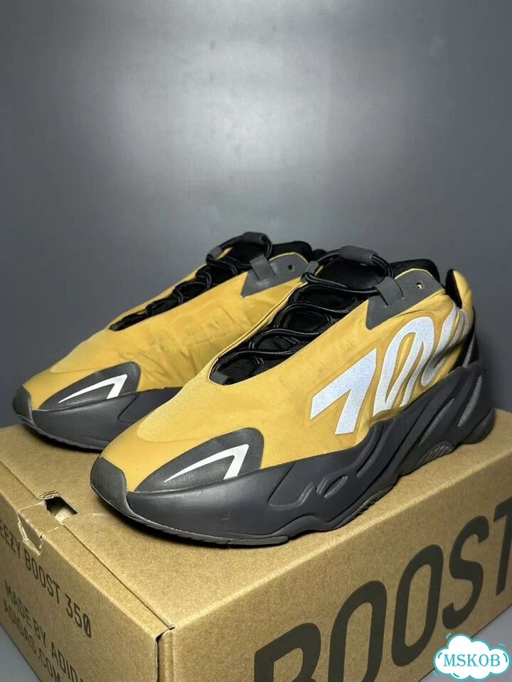 Кроссовки Adidas Yeezy Boost 700 Yellow оригинал фото 2