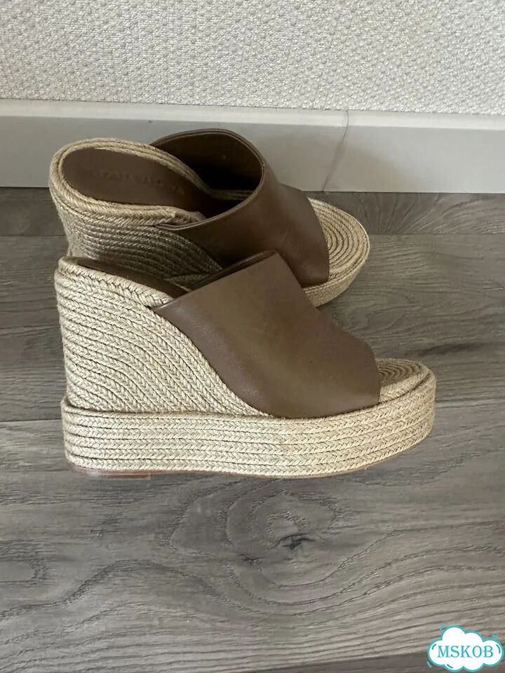 Продам босоножки фото 3