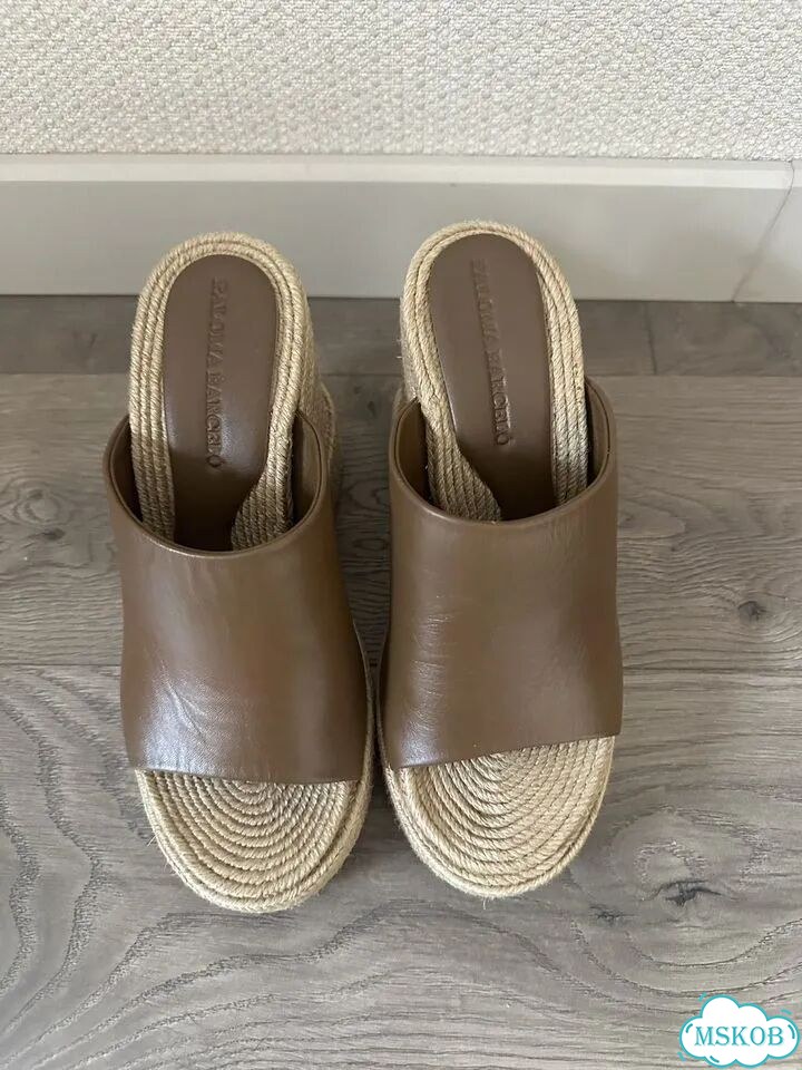 Продам босоножки фото 4