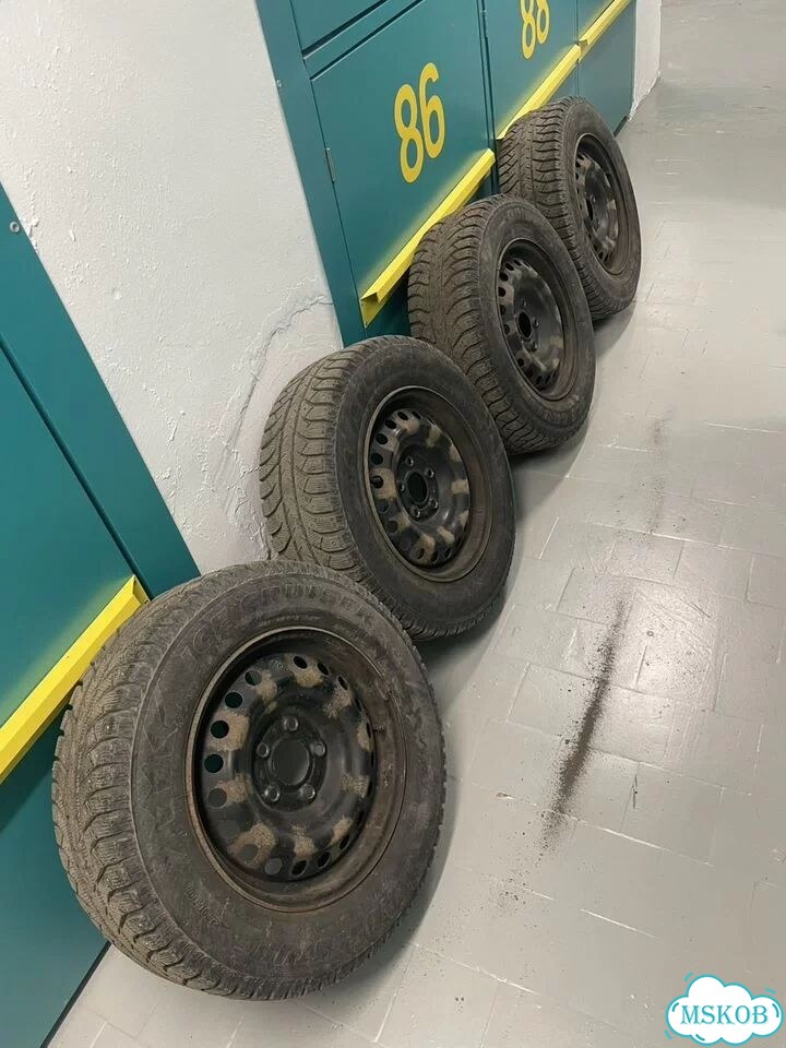 Зимние колеса 205/65R15 Bridgestone фото 1