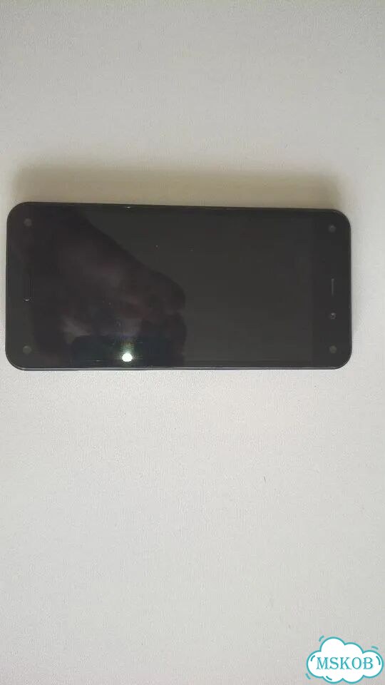 Amazon Fire Phone (Lineage OS, родные наушники) фото 4