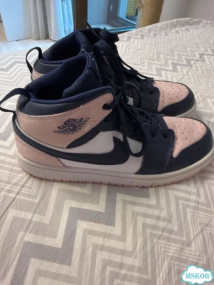 Кроссовки nike для девочки 36 Оригинал фото 1