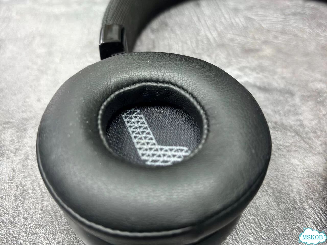 Наушники JBL Live 400BT фото 7