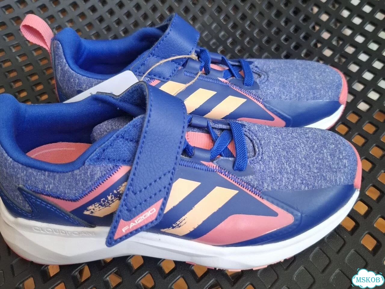 Кроссовки Adidas новые фото 1