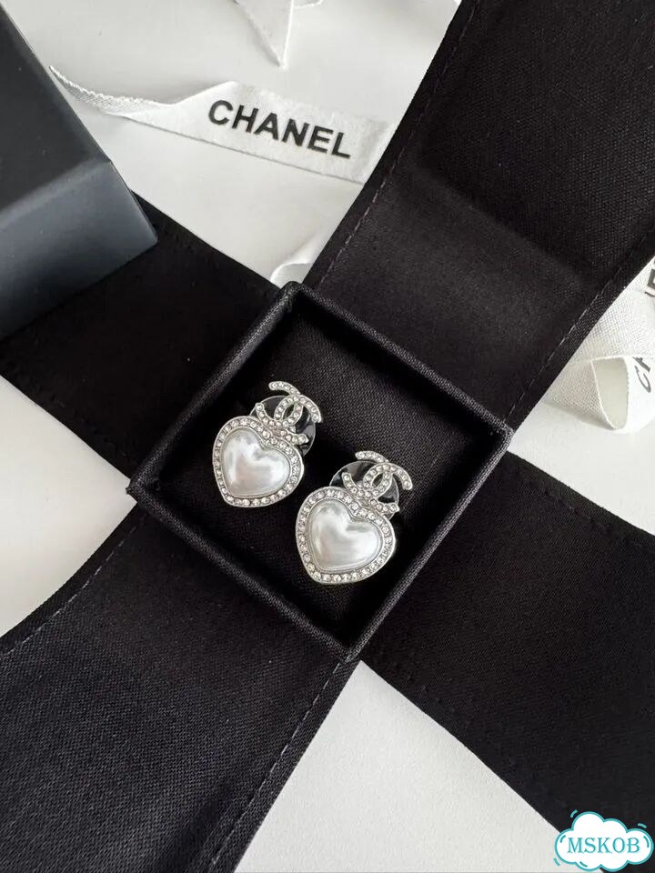 Серьги Chanel vip gift новинка фото 2