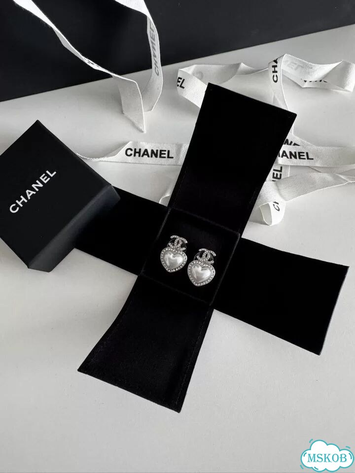 Серьги Chanel vip gift новинка фото 4