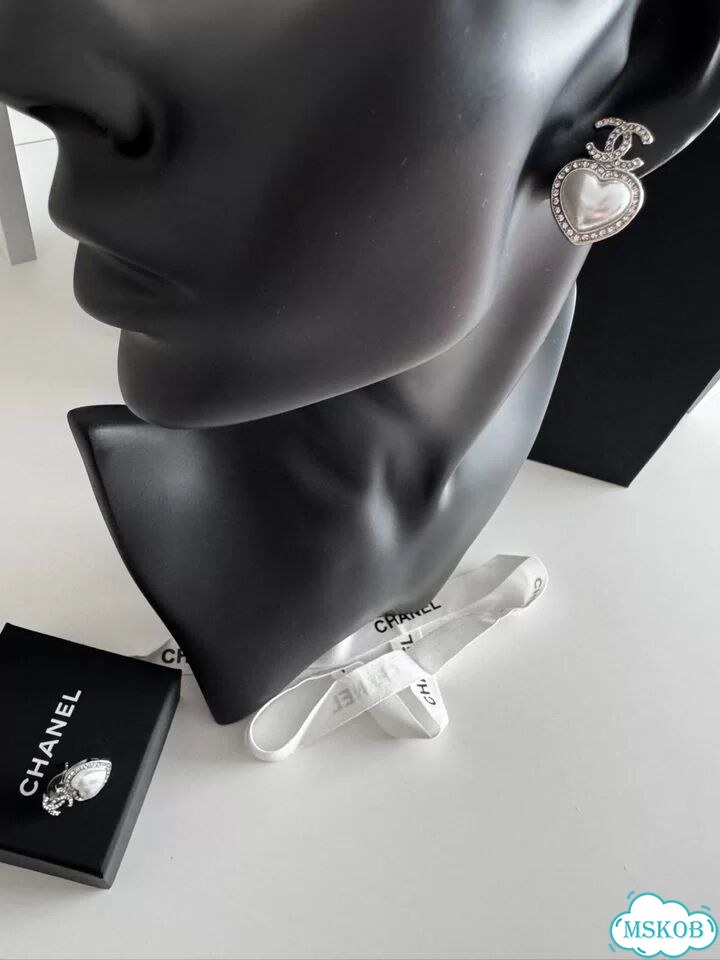 Серьги Chanel vip gift новинка фото 5