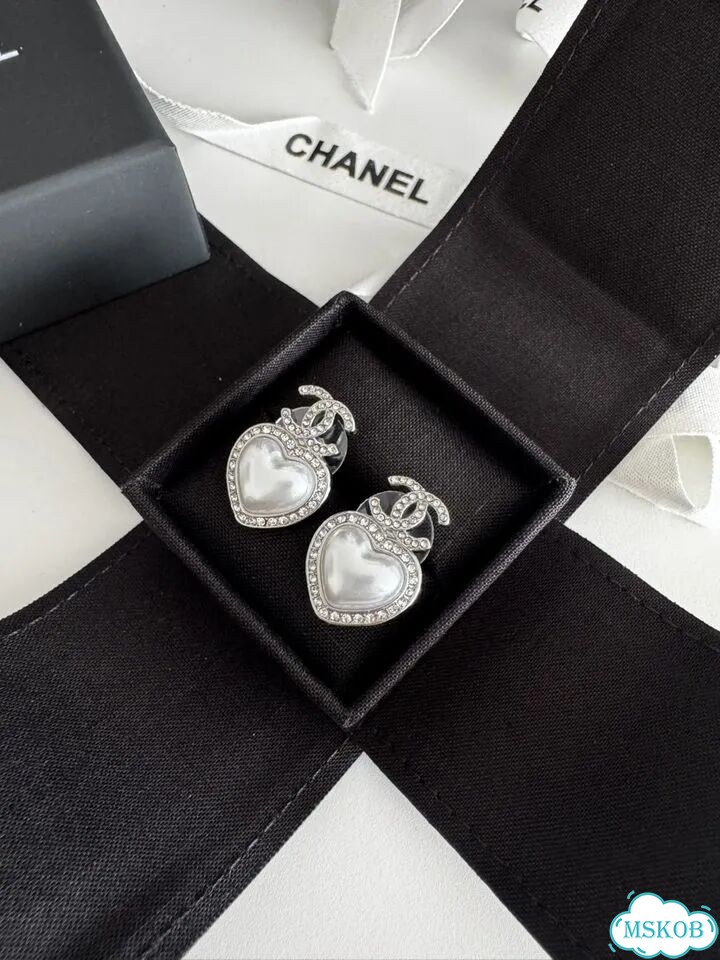 Серьги Chanel vip gift новинка фото 7