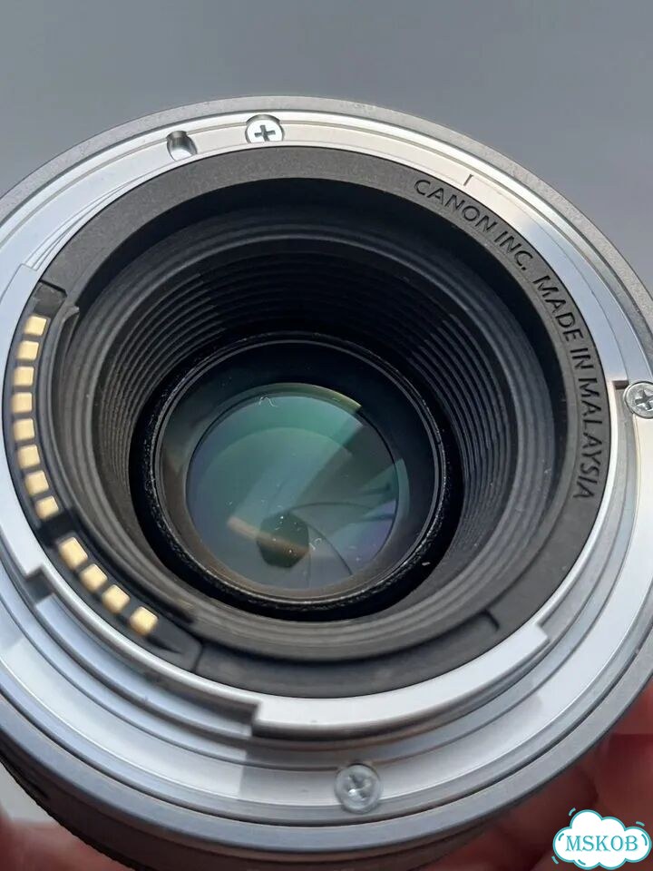 Объектив canon RF 50 mm 1.8 фото 2