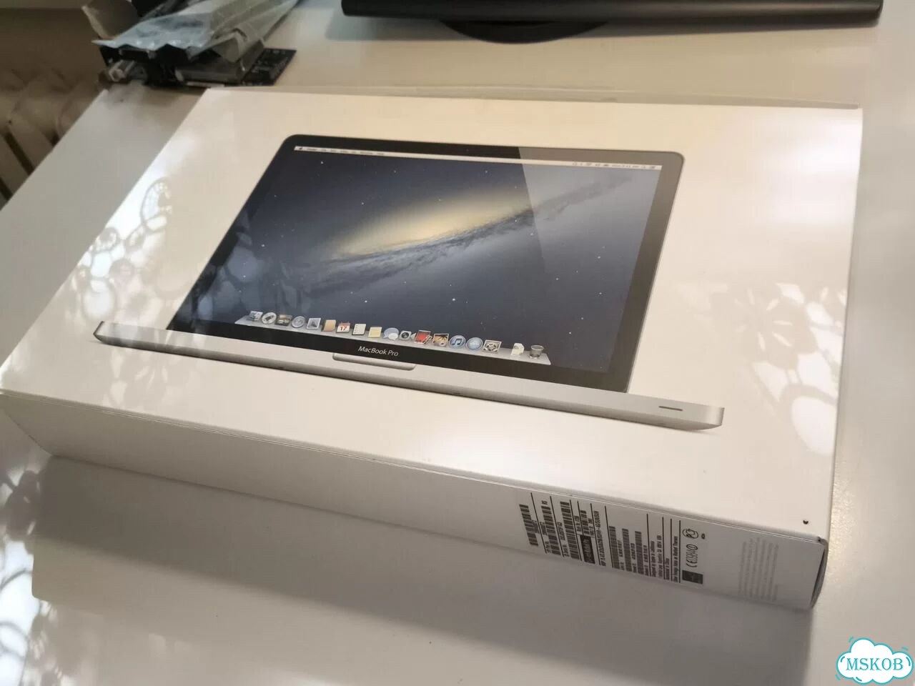 Коробочка от Apple macbook pro фото 1