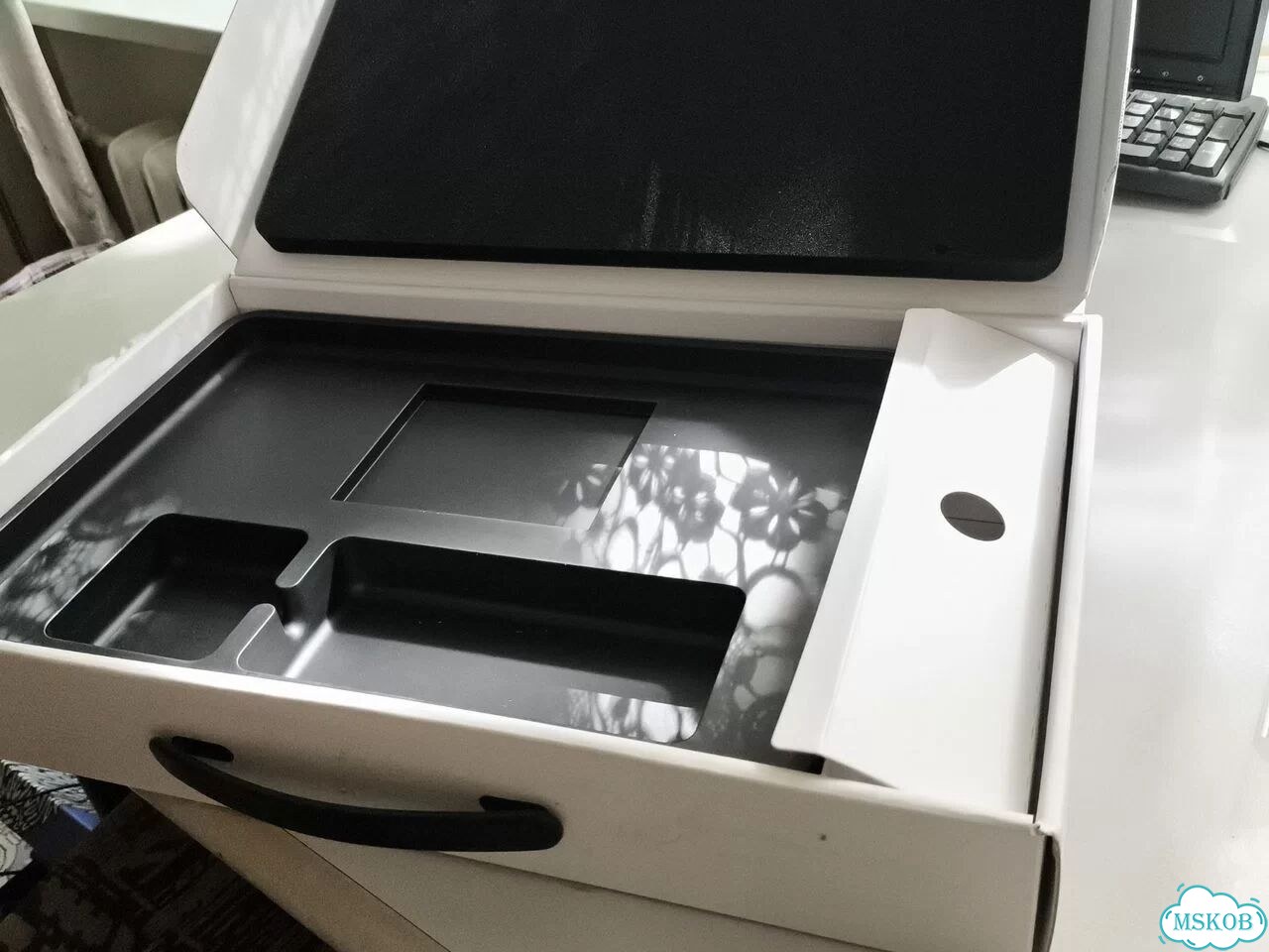 Коробочка от Apple macbook pro фото 10