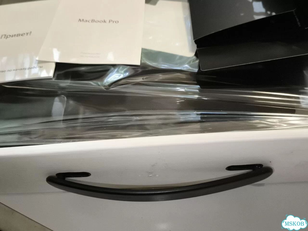 Коробочка от Apple macbook pro фото 6