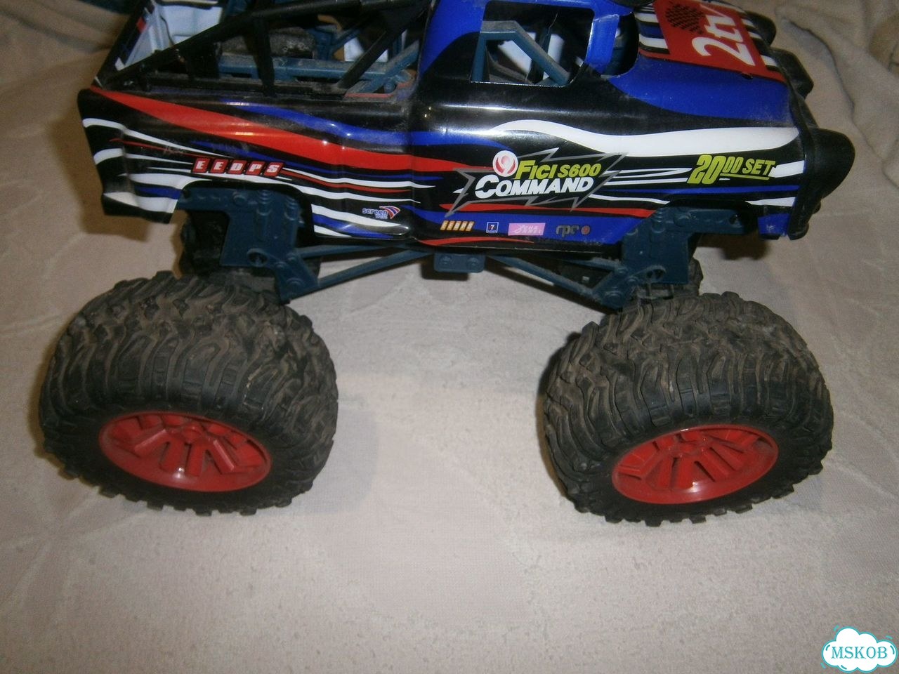 Радиоуправляемая модель Traxxas Stamped фото 3