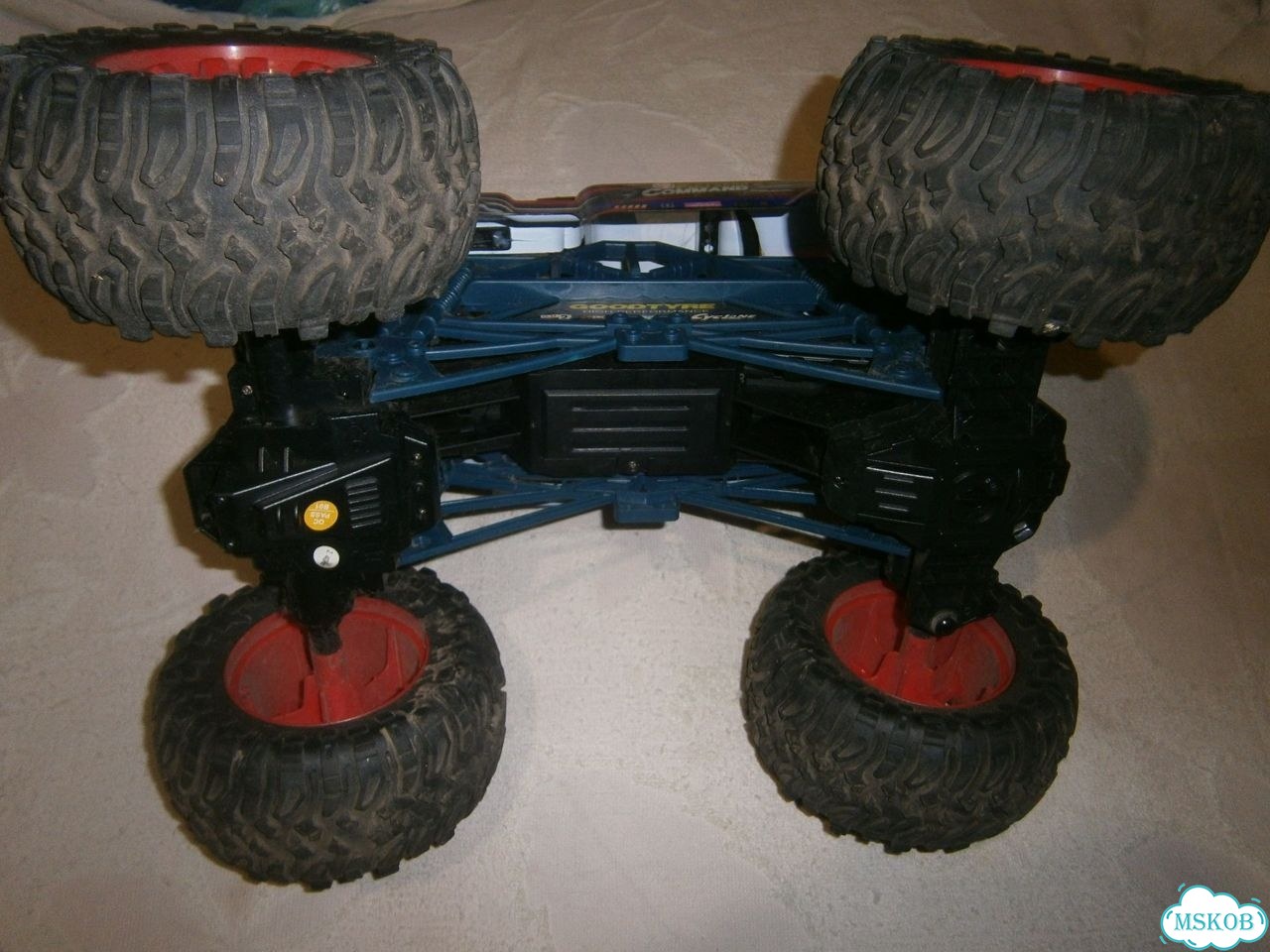 Радиоуправляемая модель Traxxas Stamped фото 5