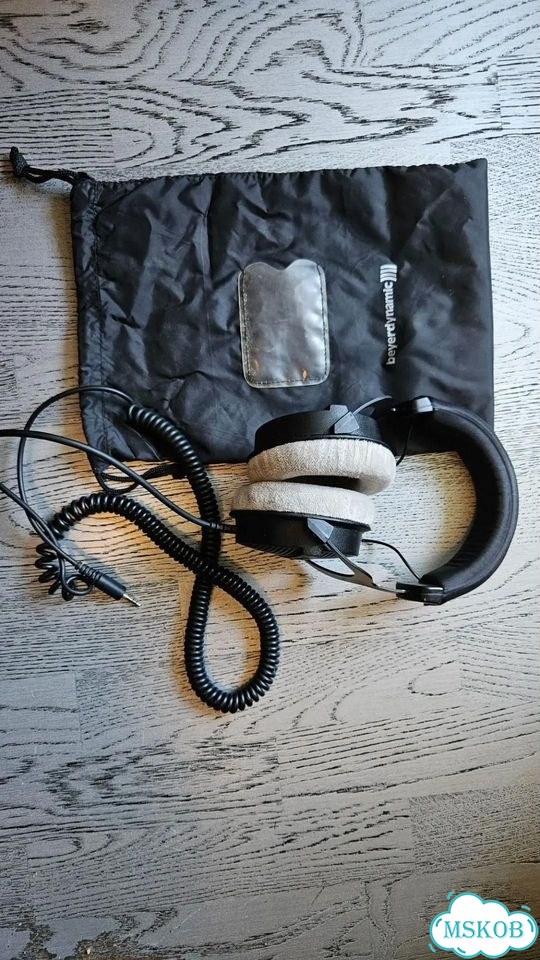 Наушники Beyerdynamic DT 990 PRO (250 ohm) фото 1
