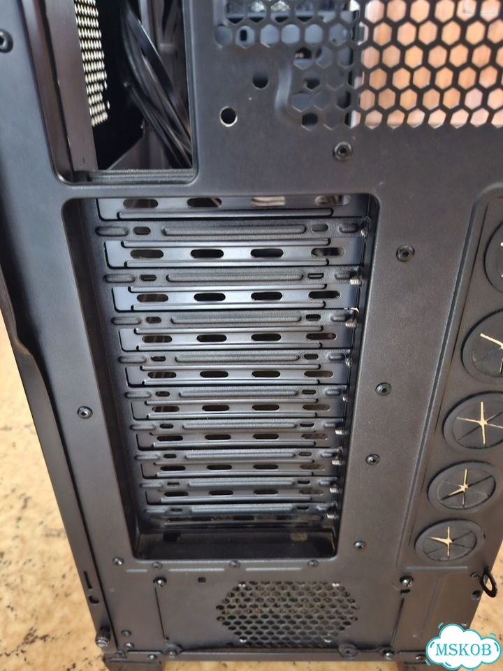 Корпус E-ATX Rosewill Blackhawk-Ultra фото 8