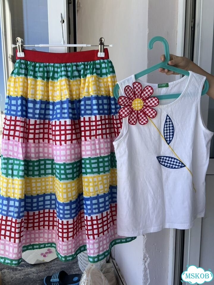 Костюм летний для девочки 146-152 Benetton фото 1