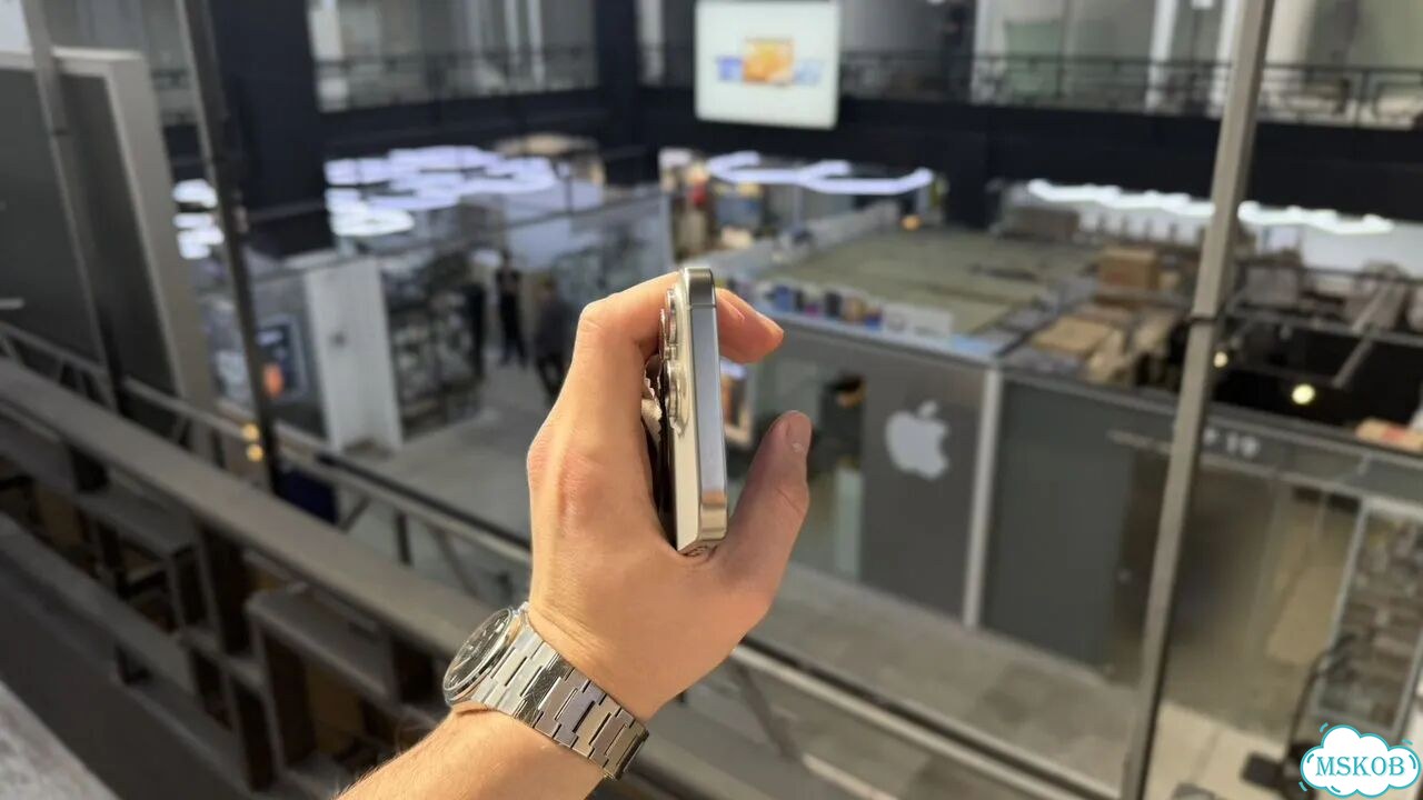iPhone 15 Pro Max, 256 ГБ, SIM + eSIM фото 10