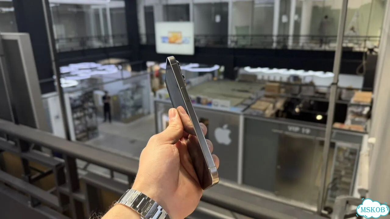 iPhone 15 Pro Max, 256 ГБ, SIM + eSIM фото 9