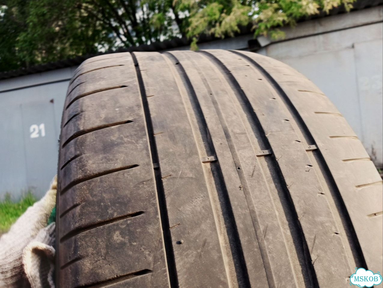 Pirelli P Zero PZ4 265/35 R22 фото 2