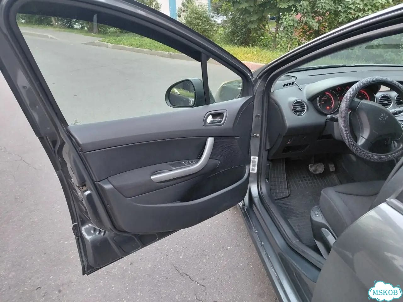 Peugeot 308 1.6 AT, 2010, 152 100 км фото 16