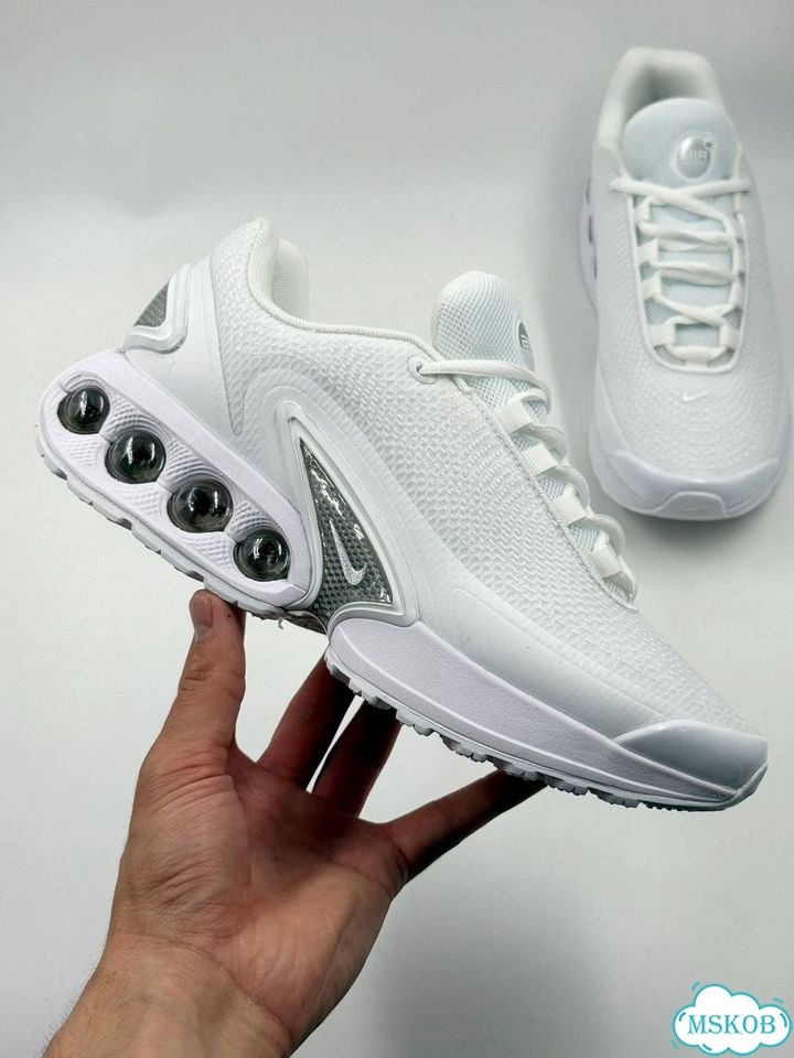 Кроссовки Nike Air Max DN белые фото 1