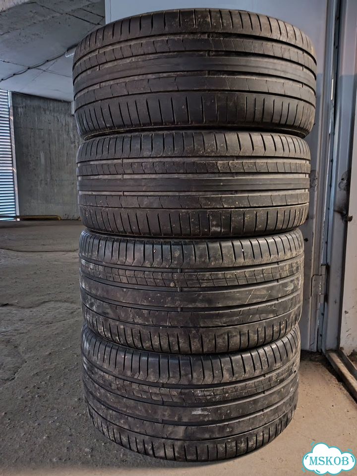 Pirelli P Zero PZ4 315/30 R22 и 275/35 R22 фото 1