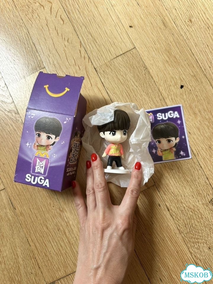 BTS suga x McDonald’s tinytan фигурка, оригинал фото 1