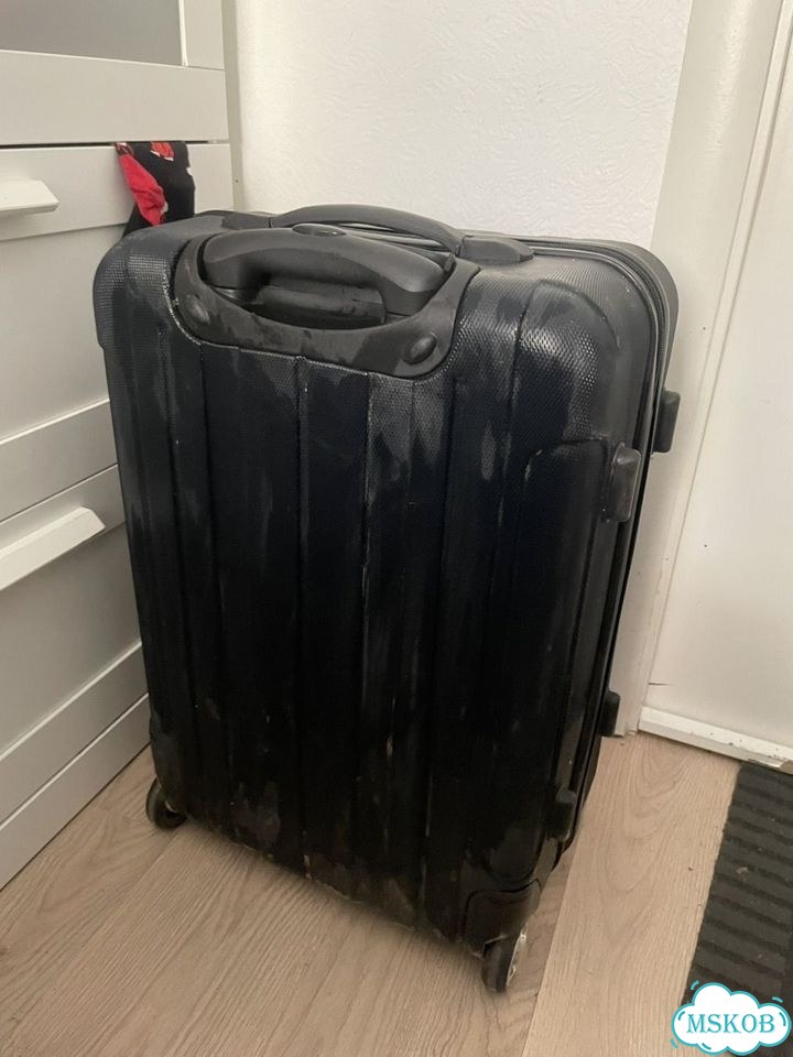 Чемодан вещей фото 1