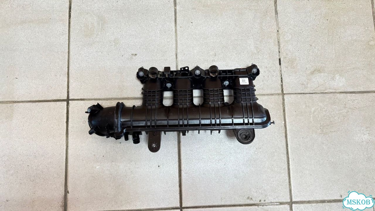 Впускной коллектор Mercedes W213 фото 1
