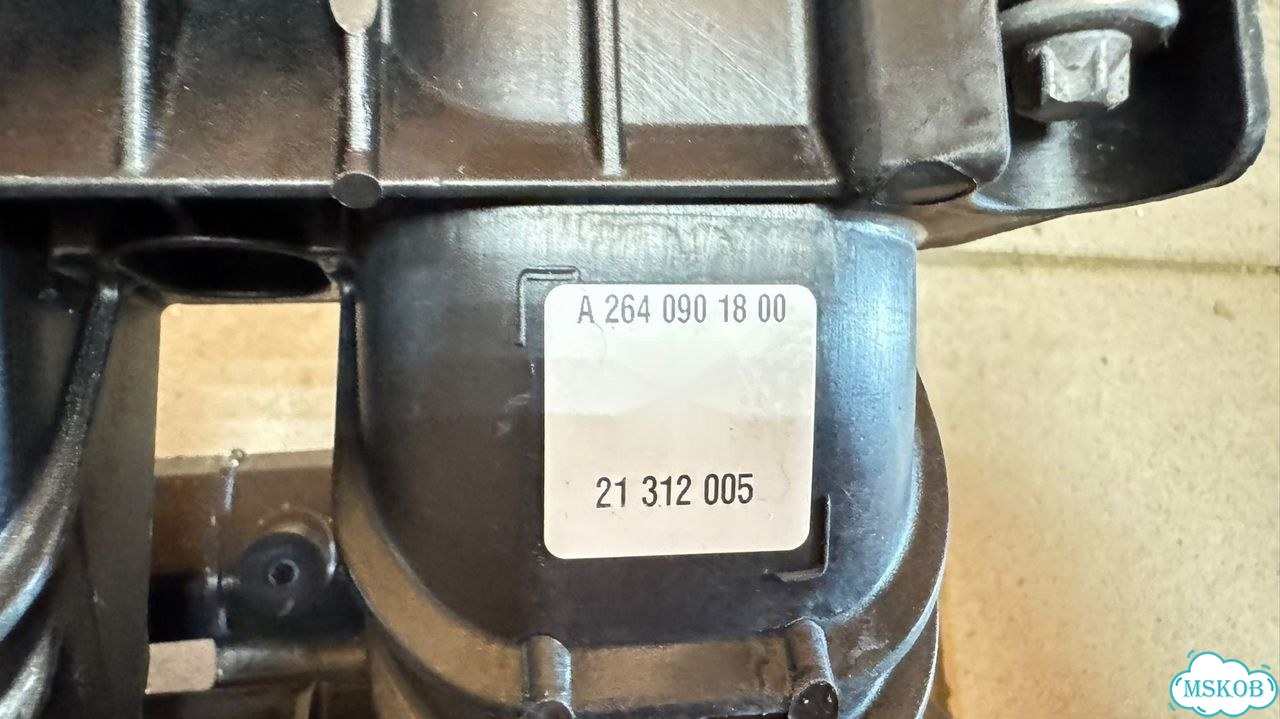 Впускной коллектор Mercedes W213 фото 4