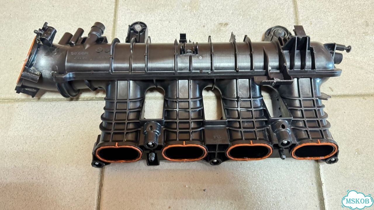 Впускной коллектор Mercedes W213 фото 8