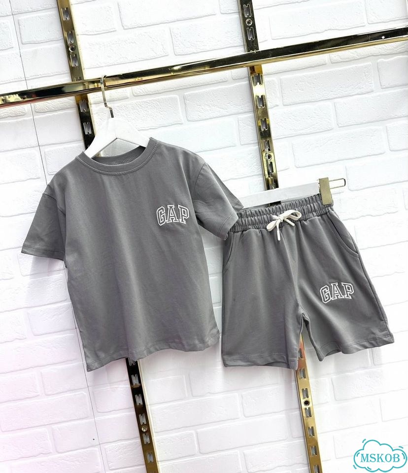 Новый костюм для мальчика Gap футболка шорты фото 3