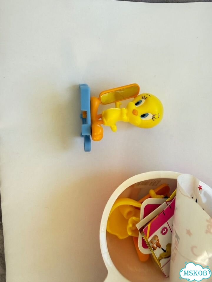 Kinder Joy:Looney Tunes,Jurassic World,Minecraft фото 4