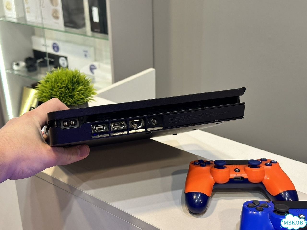 Sony PlayStation slim 4, 1tb фото 2