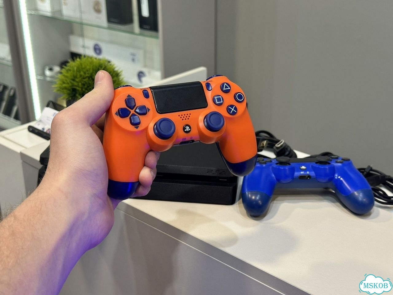 Sony PlayStation slim 4, 1tb фото 3