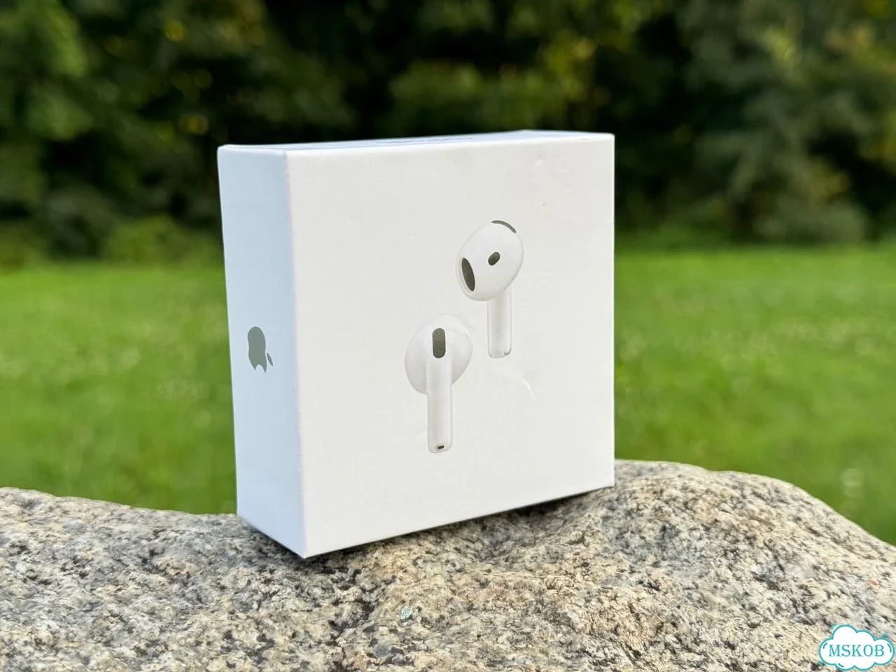 Airpods 4 с шумоподавлением (ANC) + 2 Чехла фото 3
