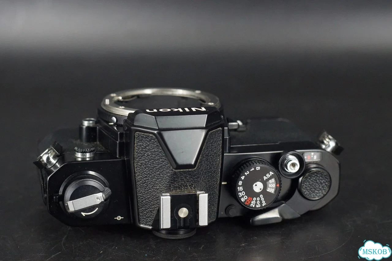 Nikon FM body фото 3