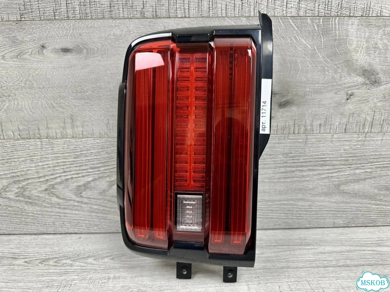 Фонарь задний левый LED Tank 300 Оригинал фото 1