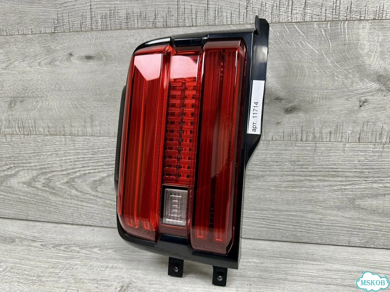 Фонарь задний левый LED Tank 300 Оригинал фото 2