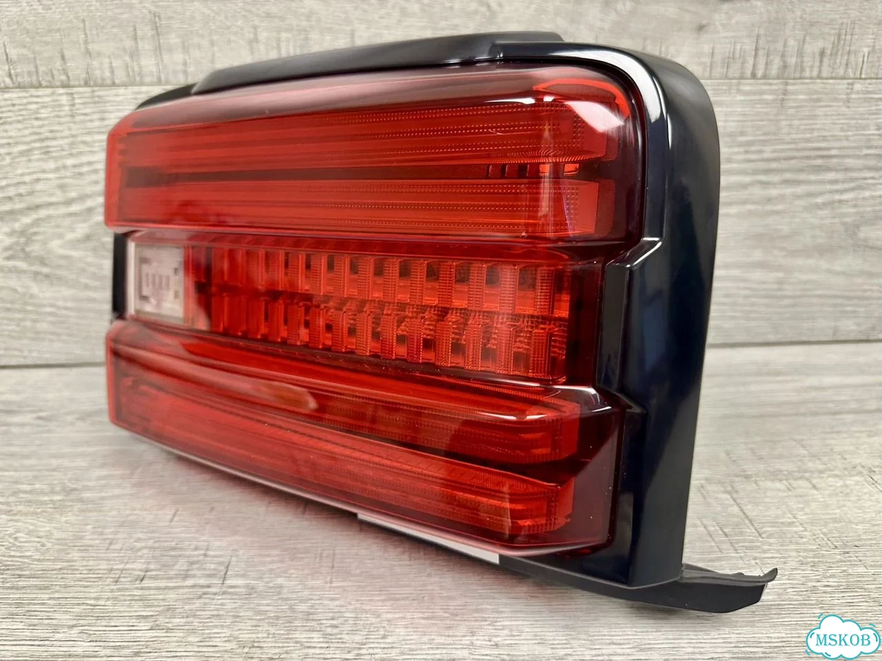 Фонарь задний левый LED Tank 300 Оригинал фото 5